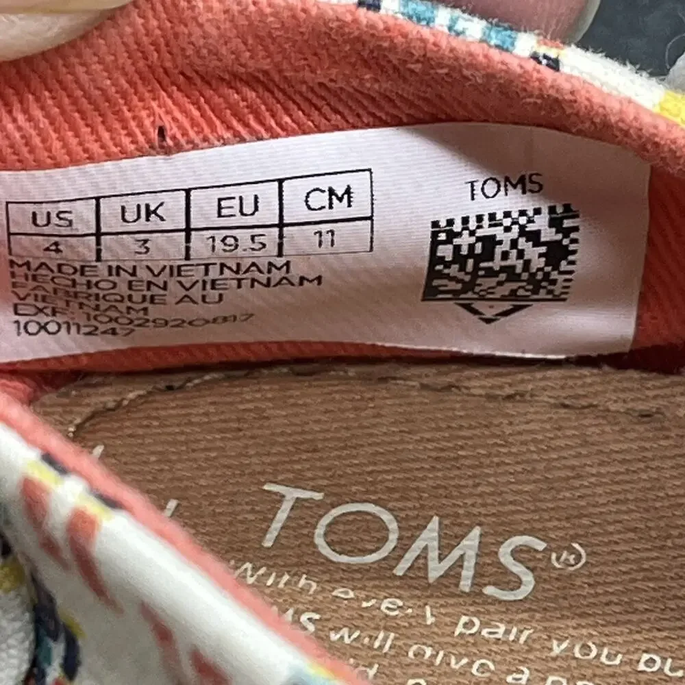 TOMS toddler loafers size 4 nutcracker pattern hook & loop closure casual